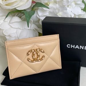 Chanel Beige Cardholder 19